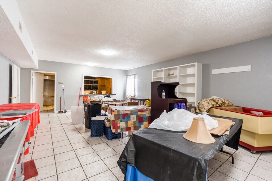 More Photos Of 1809 34th St, Lubbock Religious Facility For Sale