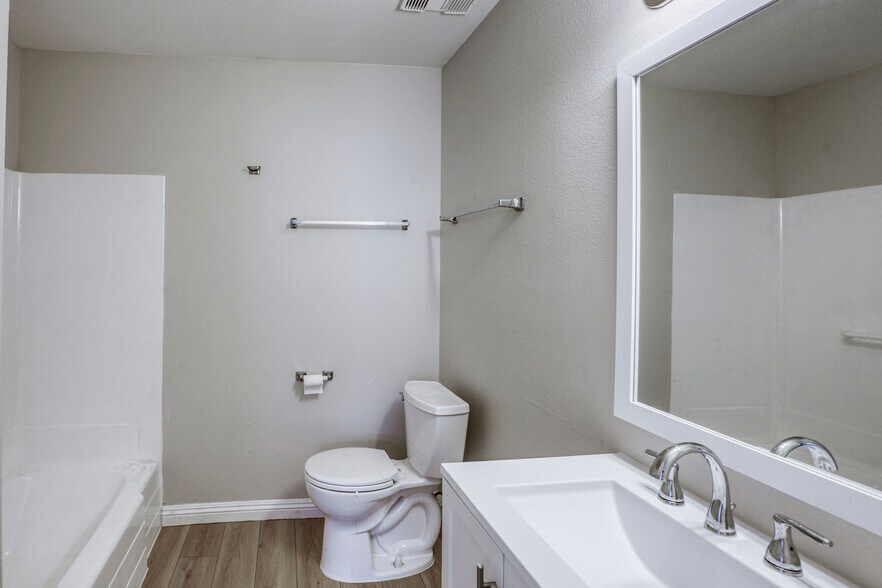 More Photos Of 317 S 9th St, Las Vegas Apartments For Sale
