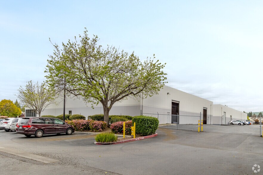 More Photos Of 2040-2060 Corporate Ct, San Jose Research And Development For Lease