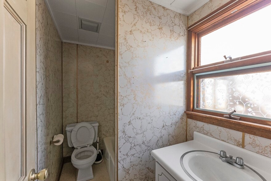 More Photos Of 145 Court St, Plymouth Office Residential For Lease