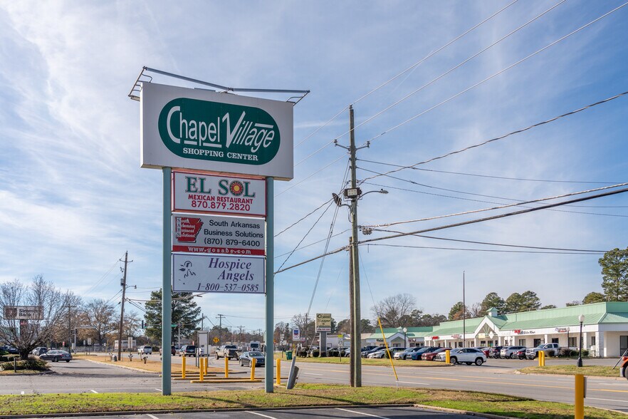 More Photos Of 3801 Camden Rd, Pine Bluff Storefront For Sale