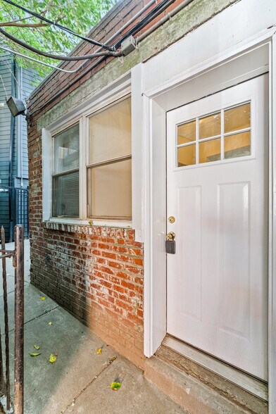 More Photos Of 1429 Frankford Ave, Philadelphia Office Residential For Sale