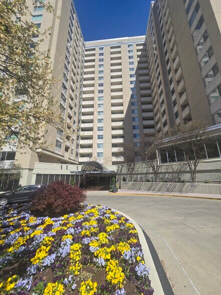 More Photos Of 4601 N Park Ave, Chevy Chase Apartments For Sale