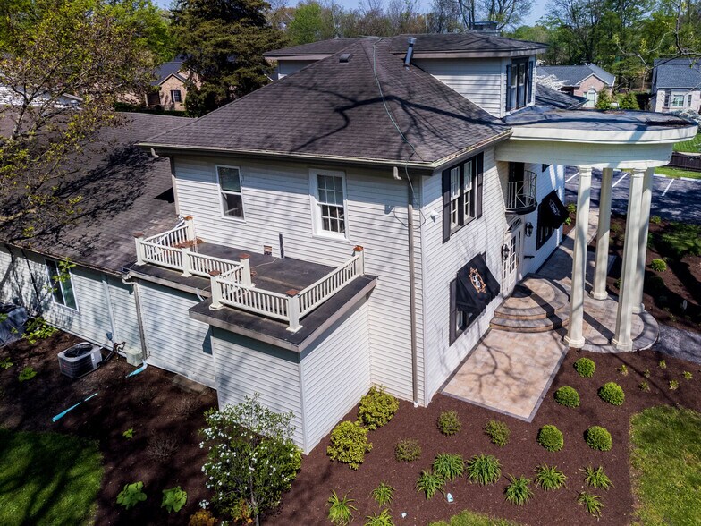 More Photos Of 10388 In-662 W, Newburgh Freestanding For Sale