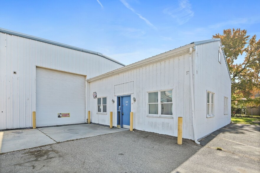 More Photos Of 918 Pulaski Hwy, Havre De Grace Warehouse For Lease