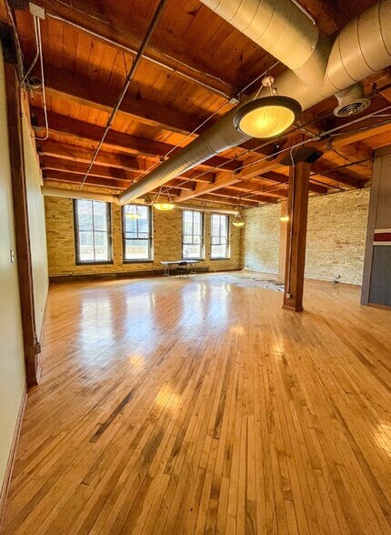 More Photos Of 231 E Buffalo St, Milwaukee Office For Sale