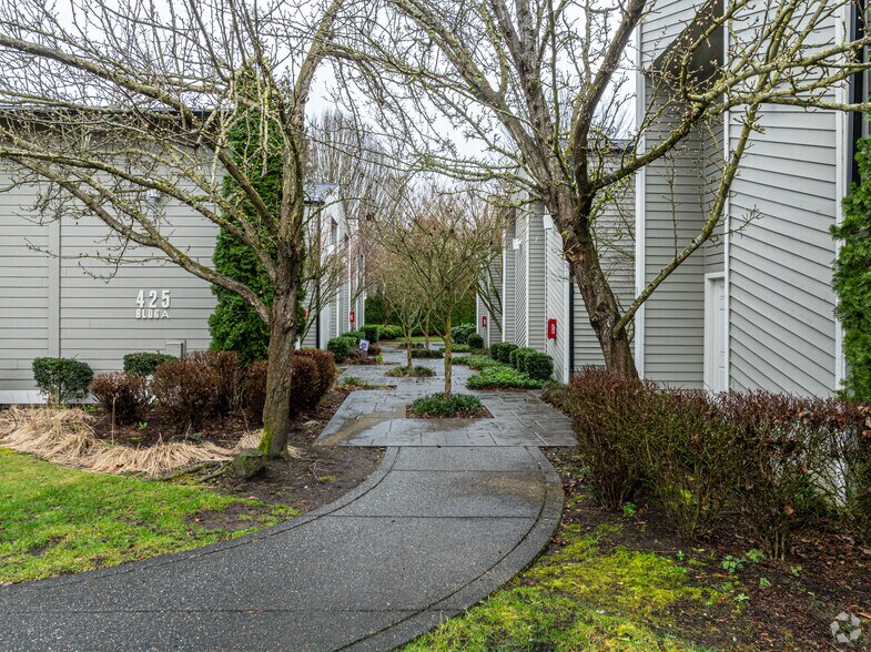 Primary Photo Of 425 4th St NE, Puyallup Apartments For Sale