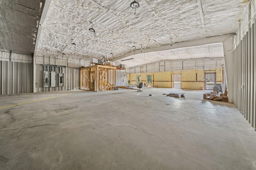 More Photos Of 4000 Ellen Trout Dr, Lufkin Warehouse For Sale