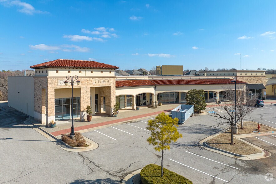 More Photos Of 15300 N Western Ave, Edmond General Retail For Lease