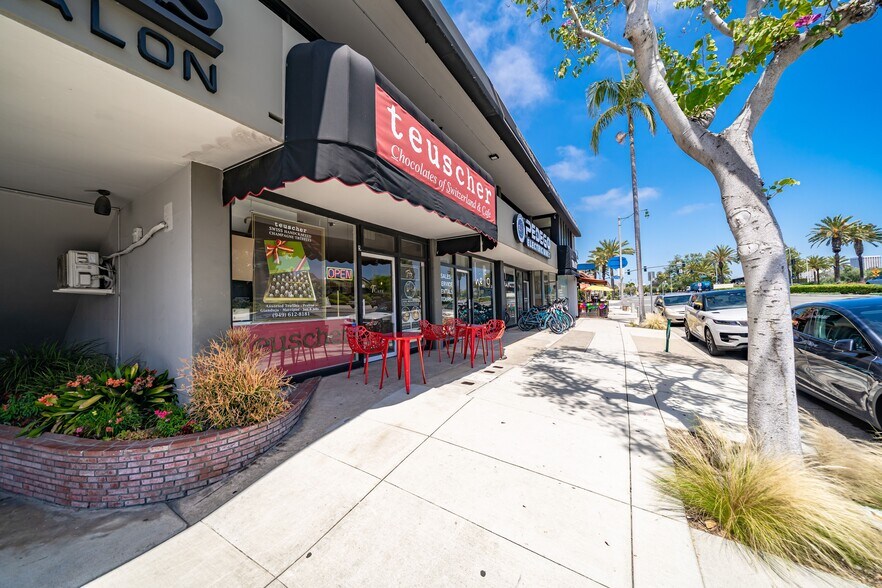 More Photos Of 2515 E Coast Hwy, Corona Del Mar Storefront Retail Office For Sale