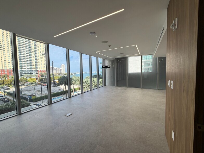 More Photos Of 1300 Brickell Bay Dr, Miami Apartments For Sale