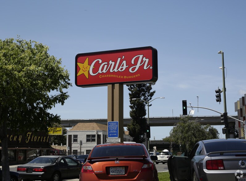 More Photos Of 3770 Telegraph Ave, Oakland Fast Food For Sale