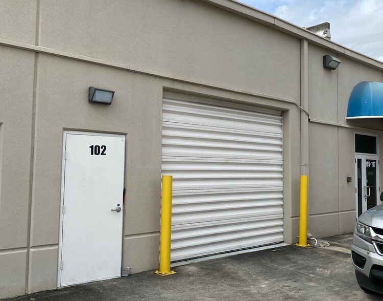 More Photos Of 2800 W State Road 84, Fort Lauderdale Showroom For Sale