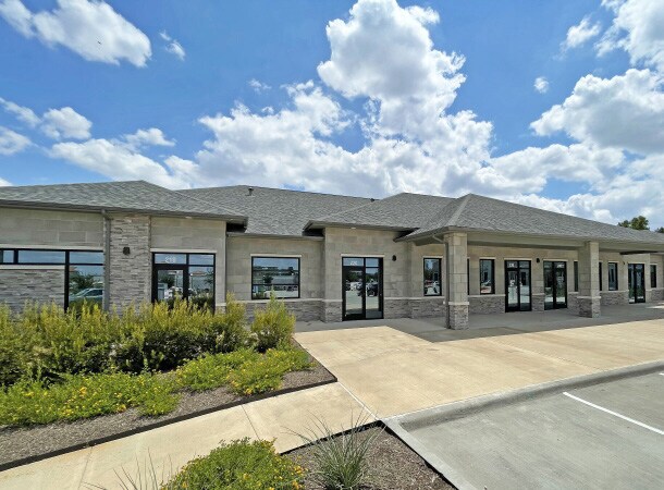 Primary Photo Of 1880 N Stonebridge Dr, McKinney Medical For Sale