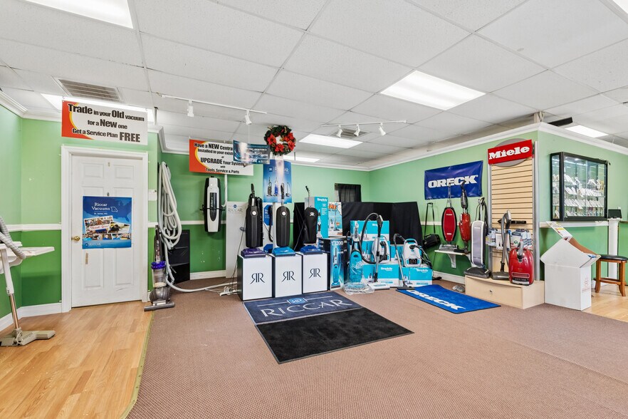 More Photos Of 300 US Highway 9, Freehold Freestanding For Sale