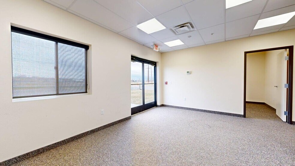 More Photos Of 1202 E Railroad St, Laurel Industrial For Sale