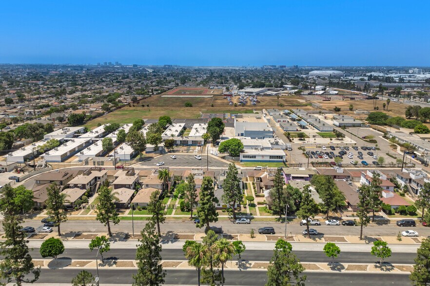 More Photos Of 10607 Crenshaw Blvd, Inglewood Apartments For Sale