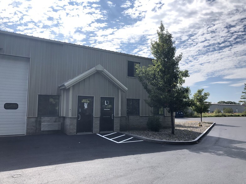 More Photos Of 59-73 Rainmaker Dr, Portland Service For Sale