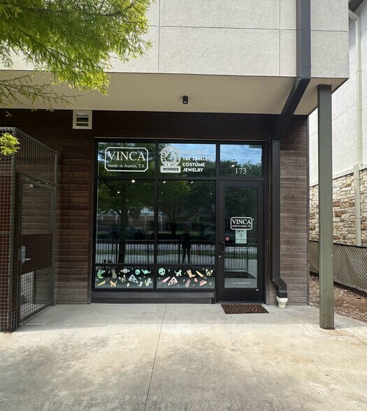 More Photos Of 1800 E 4th St, Austin Multifamily For Sale