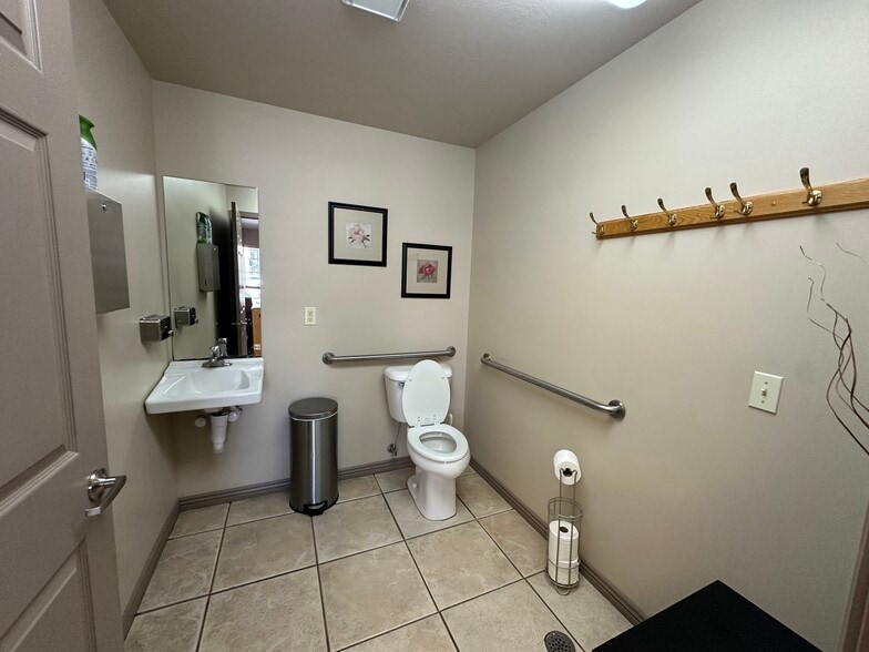 More Photos Of 184 E 5910 S, Salt Lake City Office For Sale