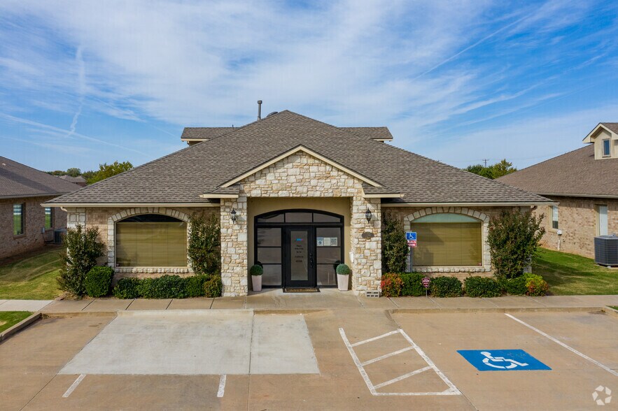 More Photos Of 2236 NW 164th St, Edmond Office For Lease