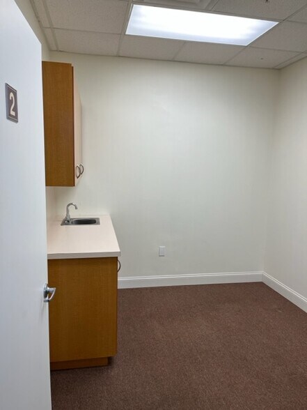 More Photos Of 6435-6471 W Commercial Blvd, Tamarac Medical For Lease