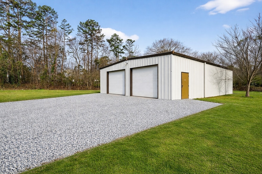 Primary Photo Of 420 Shoffner St, Graham Industrial For Sale