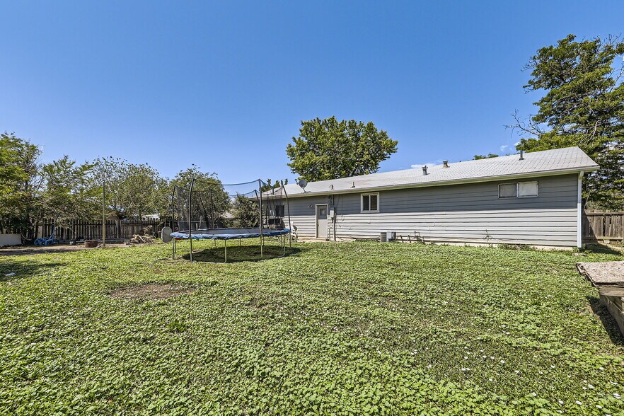 More Photos Of 8690 Verbena St, Commerce City Warehouse For Sale