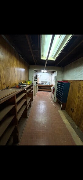 More Photos Of 932 High St, Lancaster Light Manufacturing For Lease