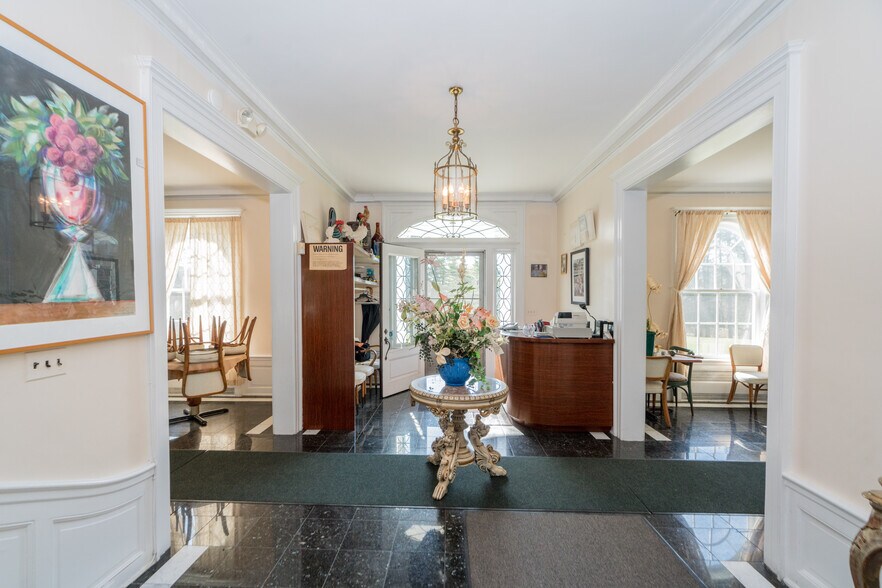 More Photos Of 2255 Ballston Ave, Saratoga Springs General Retail For Sale