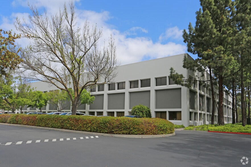 More Photos Of 4600-4650 Norris Canyon Rd, San Ramon Research And Development For Lease