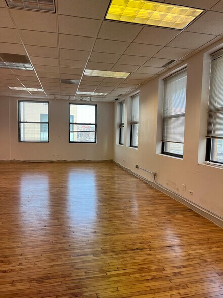 More Photos Of 1512 N Fremont St, Chicago Loft Creative Space For Lease