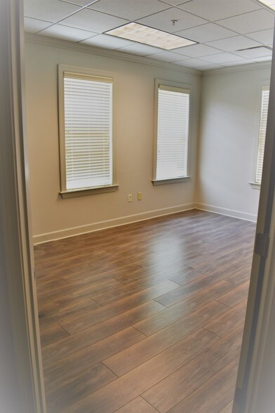 More Photos Of 1830 Peachtree Pky, Cumming Medical For Sale