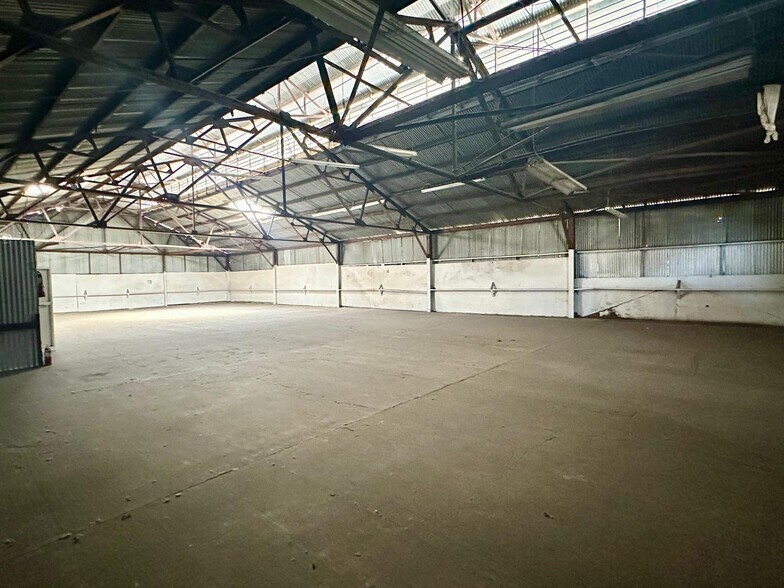 More Photos Of 2435-2453 E 25TH St, Vernon Manufacturing For Lease
