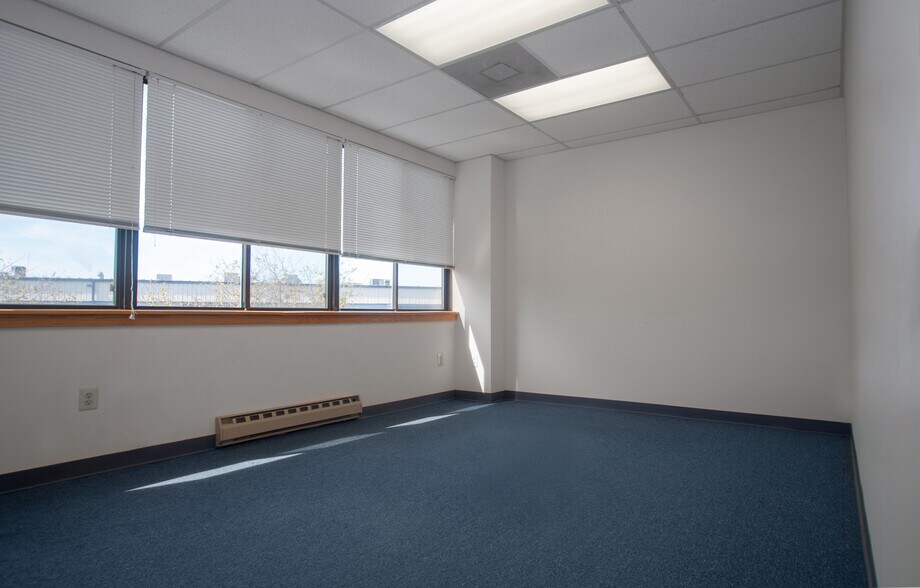 More Photos Of 955 Horsham Rd, Horsham Township Office For Lease