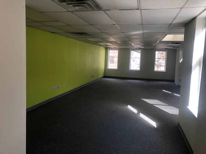 More Photos Of 722 King St, Alexandria Storefront Retail Office For Lease