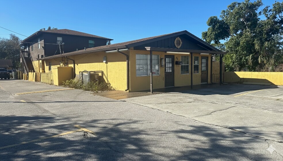 More Photos Of 117 9th Ave, Bradenton Multifamily For Sale
