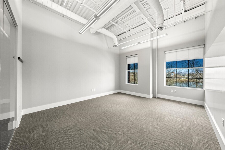 More Photos Of 2099 Thunderhead Rd, Knoxville Loft Creative Space For Sale