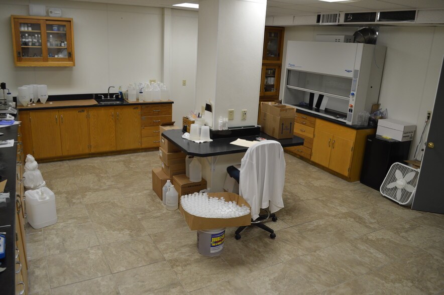 More Photos Of 4130 Senator St, Memphis Warehouse For Sale