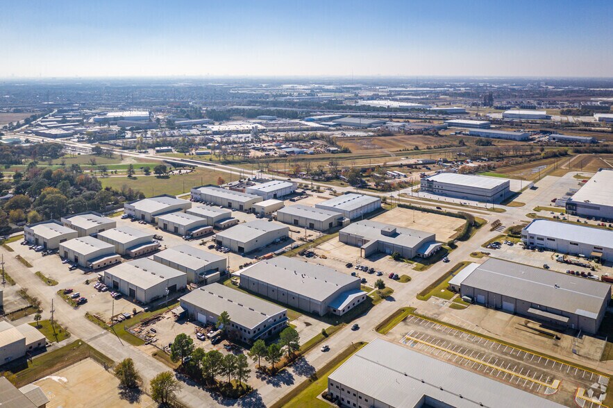 More Photos Of 6830 Bourgeois Rd, Houston Manufacturing For Lease