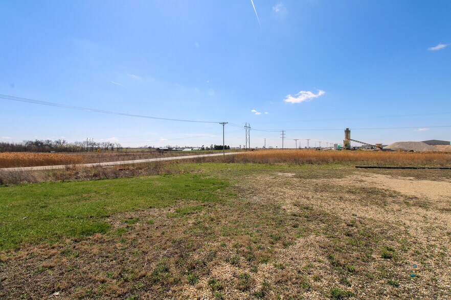 More Photos Of 5640 44th Ave S, Clinton Industrial For Sale