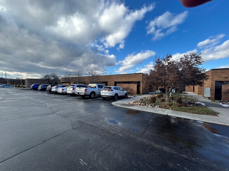 Primary Photo Of 9047 Executive Park Dr, Knoxville Office For Lease