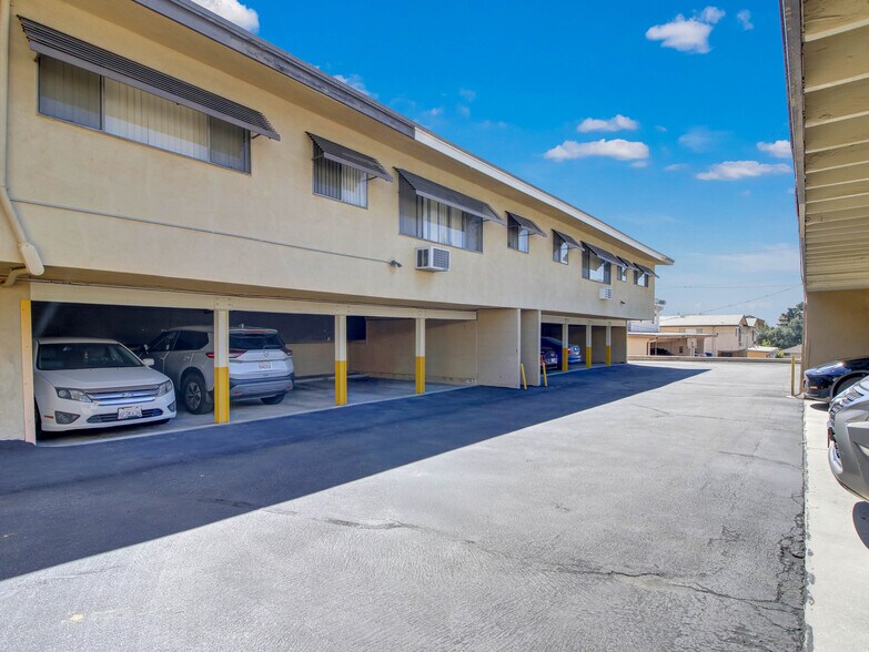 More Photos Of 4439 Ocean View Blvd, Montrose Apartments For Sale