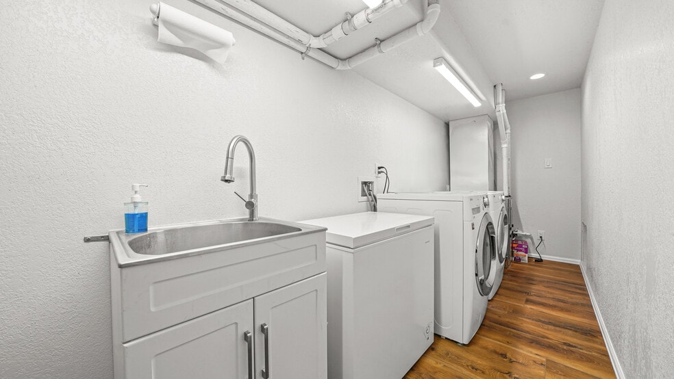 More Photos Of 41 County Road 9, Meeker Specialty For Sale