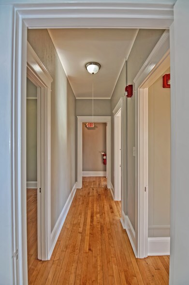 More Photos Of 1078 Main St, Leicester Coworking Space