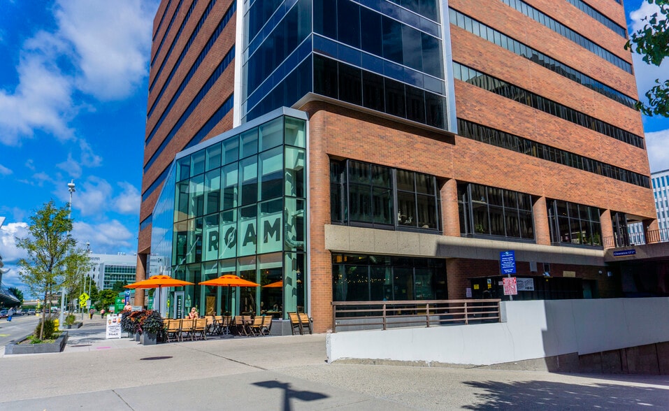 More Photos Of 250 Monroe Ave NW, Grand Rapids Office For Lease