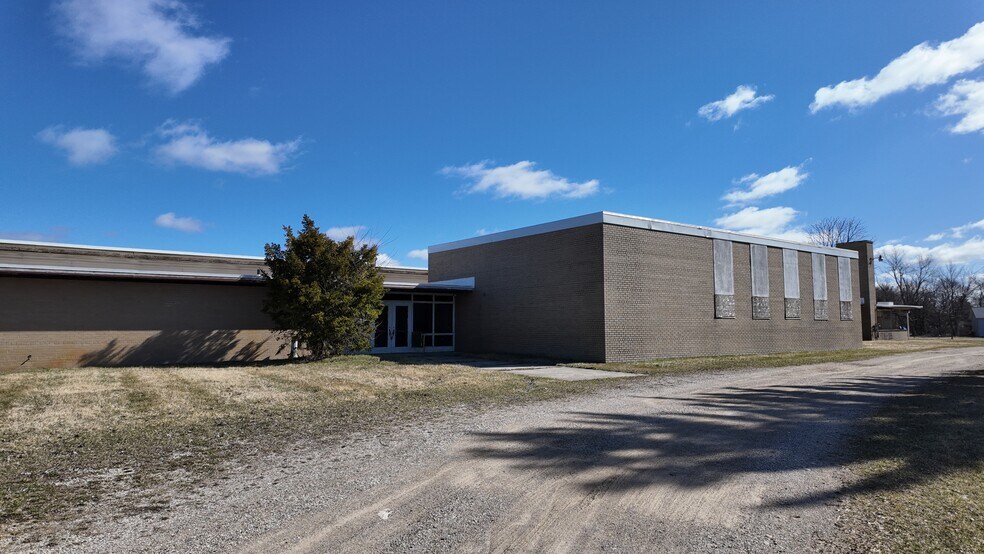 More Photos Of 11700 E Pleasant Lake Rd, Manchester Office For Sale