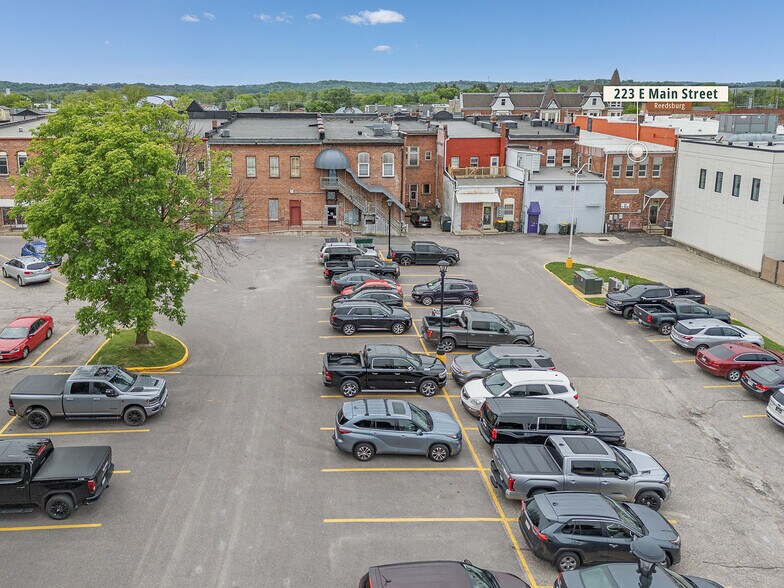 More Photos Of 223 E Main St, Reedsburg Storefront Retail Office For Sale