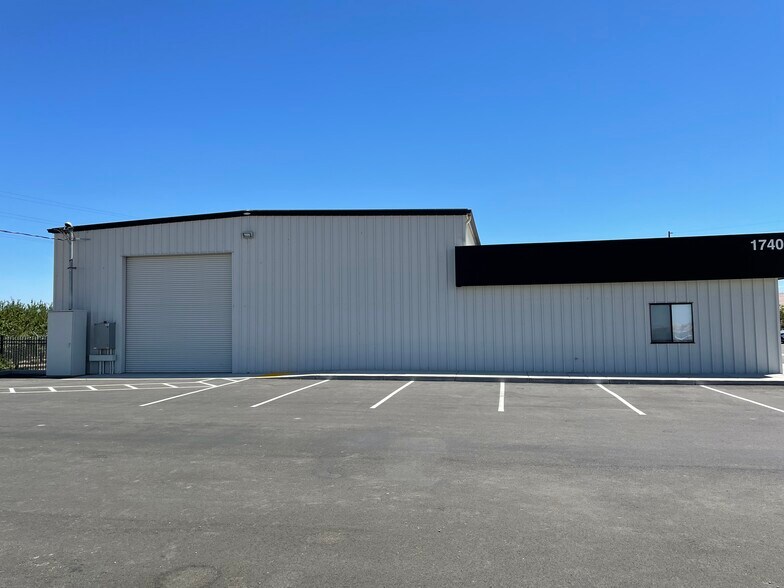 More Photos Of 17400 W Bethany Rd, Tracy Manufacturing For Lease