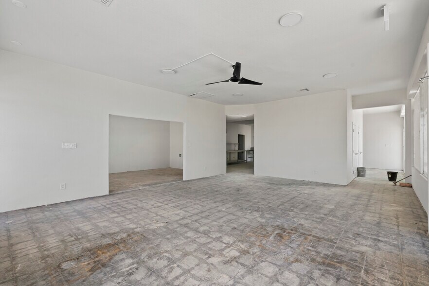 More Photos Of 13005-13015 Claymine Rd, Edwards Storefront Retail Office For Lease